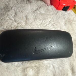 NWOT Nike Clam Shell Swoosh Black Eyeglass Case